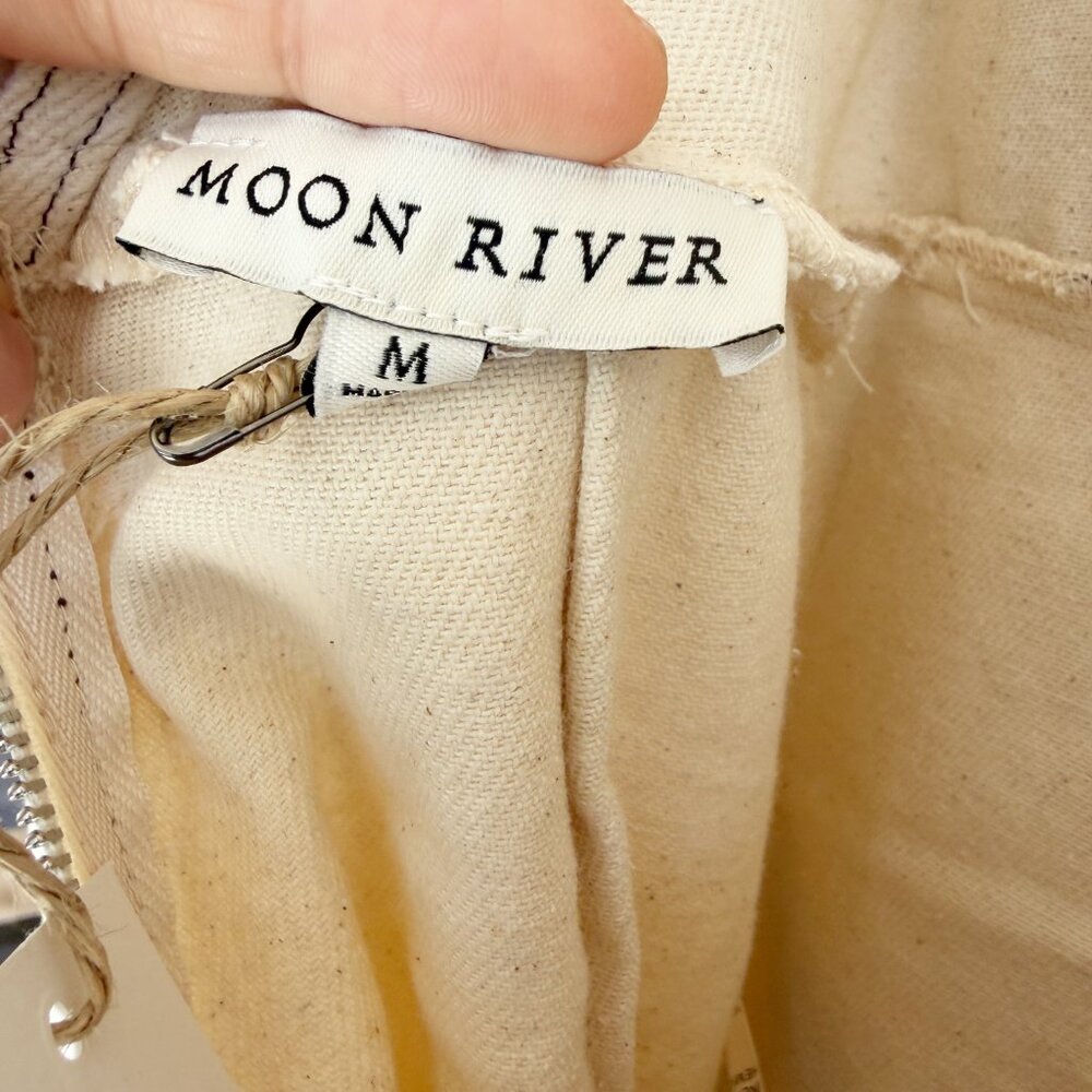 Moon River Button Front Wide Leg Denim Jumpsuit NWOT M - Picture 12 of 12